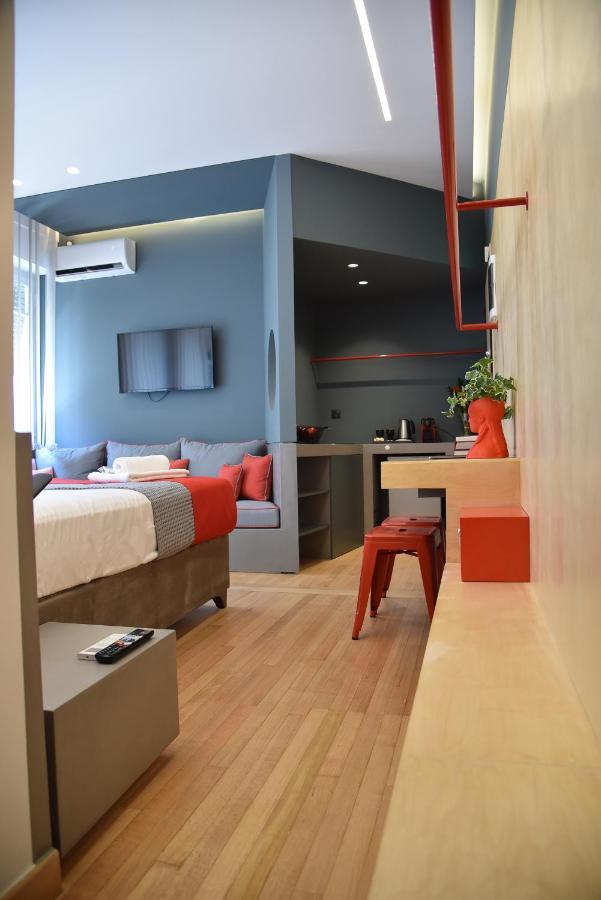 Central44 Omg Casual * Atene